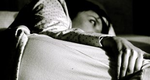 هل تعاني من كثرة التفكير وقت النوم؟ هذا ما يقدمه الخبراء