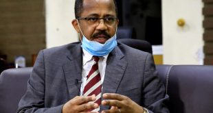 وزير الصحة السوداني يثير ضجة