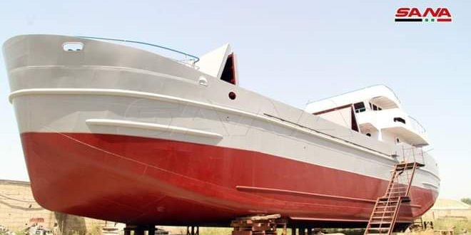 عائلة طرطوسية تصنع سفينة بقدرة تحميل 300 طن وبمواصفات عالمية