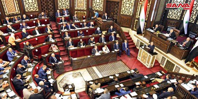 نواب في مجلس الشعب يطالبون بحجب الثقة عن الحكومة