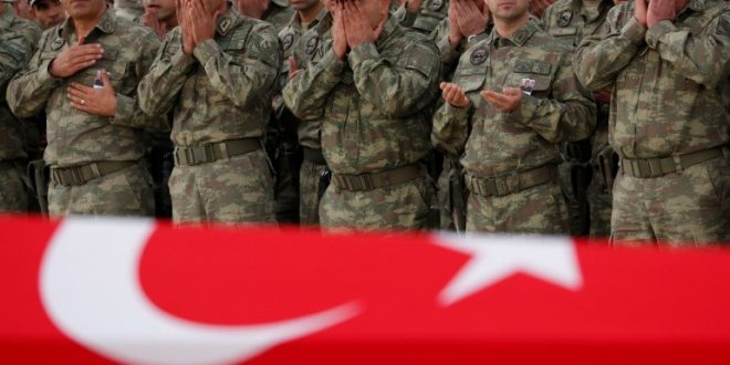 مقتل وإصابة جنديين تركيين في إدلب