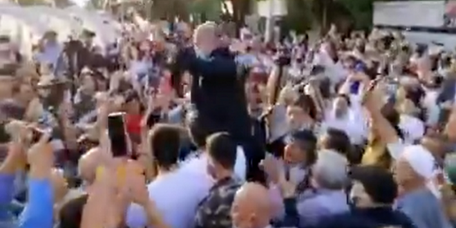 "رقصة كورونا" تضع وزير الصحة اللبناني في مأزق! (فيديو)