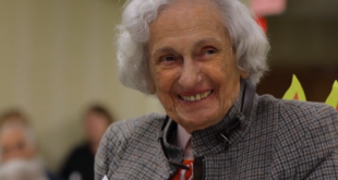 ناجية من كورونا في عمر 104 أعوام تكشف أسرار طول عمرها