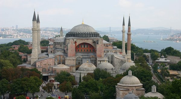 تركيا تعلن عن تحويل متحف كنيسة أيا صوفيا