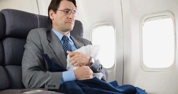 أين تقع أكثر أماكن الجلوس خطورة في الطائرة