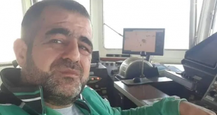 قبطان سوري ينقذ 52 مهاجراً من الغرق في البحر