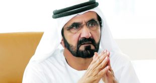 بالكمامة الطبية.. محمد بن راشد يفاجئ روّاد مقهى في دبي
