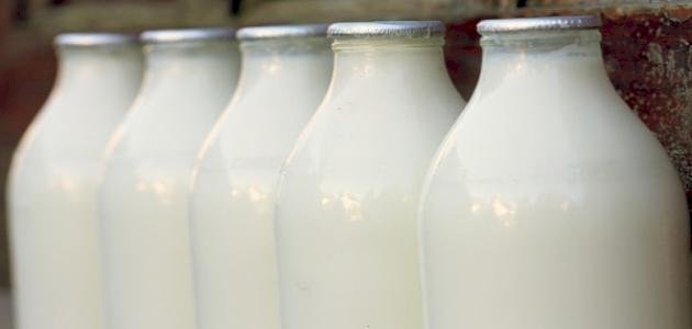 علماء يحذرون من الحليب الطازج