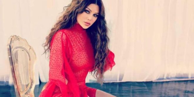 إليكم سعر فستان هيفا وهبي الأحمر الذي أشعل مواقع التواصل الإجتماعي