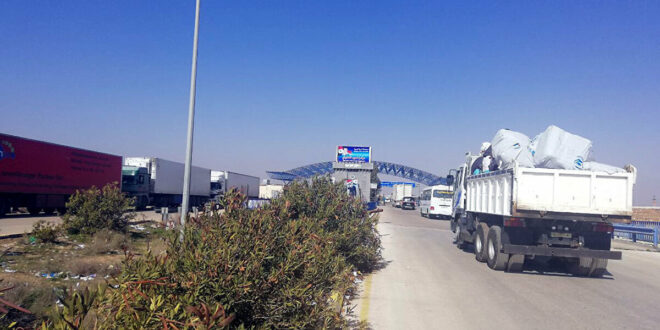 السعودية تسمح للشاحنات السورية عبور أراضيها