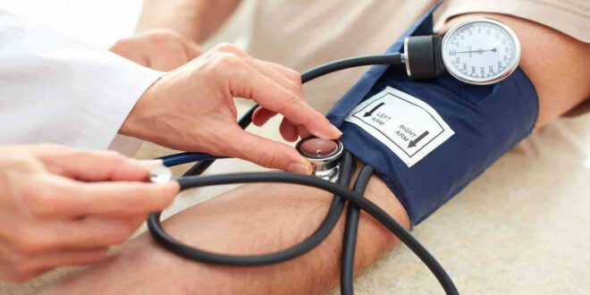 5 عادات صحية تساعد على خفض ضغط الدم