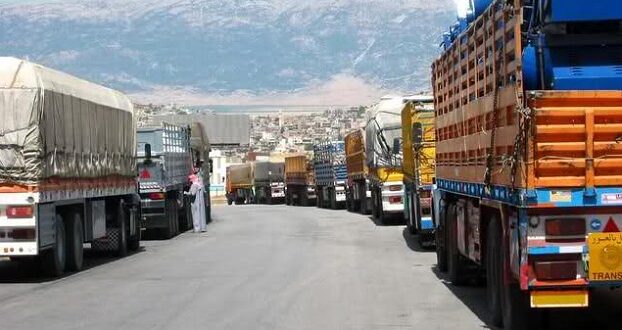 25 شاحنة تعبر «البوكمال» إلى العراق يومياً مقابل 10 شاحنات عراقية تدخل سورية