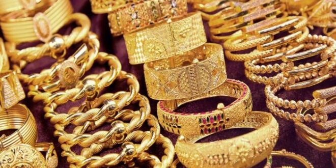 ارتفاع أسعار الذهب يغيّر عادات السوريين..طلاق بين السوريات و الذهب
