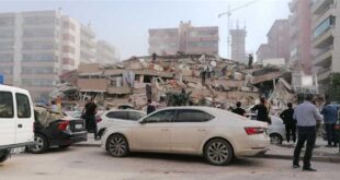 فيديوهات "صادمة" من الزلزال العنيف الذي ضرب تركيا اليوم.. أبنية منهارة ومياه تغمر الشوارع!