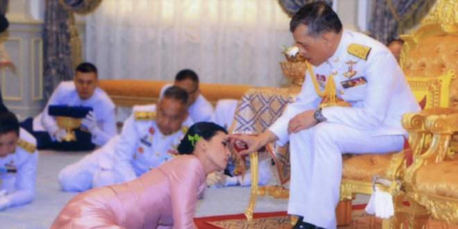 ملك تايلاند: ثروته تقدر بـ40 مليار دولار وله 4 زوجات ويأمر رجاله بالزحف