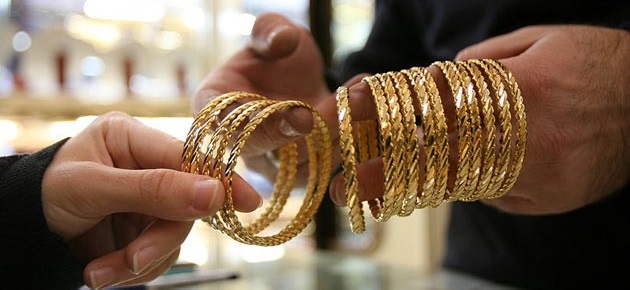 غرام الذهب المحلي يصل إلى 121 ألف ل.س