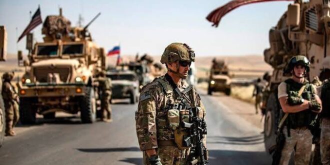رتل أمريكي جديد يغادر الحسكة باتجاه العراق.. هل بدأت الولايات المتحدة بالانسحاب من سوريا؟