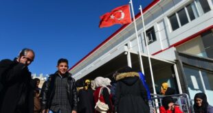 برلماني تركي: لولا السوريين لانتهت صناعتنا!