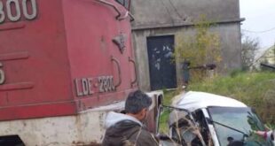 حادث مروع في طرطوس.. قطار ركاب يصدم سيارة ويجرها 200 متر