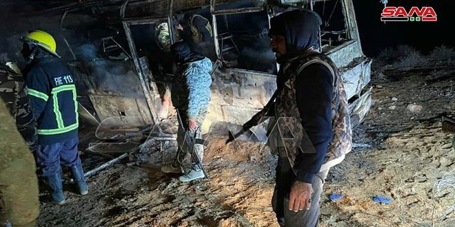 25 شهيدا و13 جريحا في هجوم على باص مبيت على طريق تدمر – دير الزور