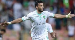عمر السومة يتوج بجائزة أفضل لاعب في الدوري السعودي عن الشهر الماضي