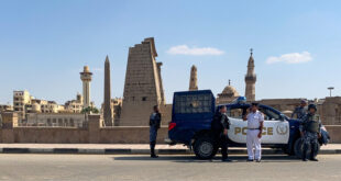 على طريقة الفنان نور الشريف.. مواطن مصري ينتحل صفة ضابط لمدة 32 سنة والأمن المصري يكشف عملياته