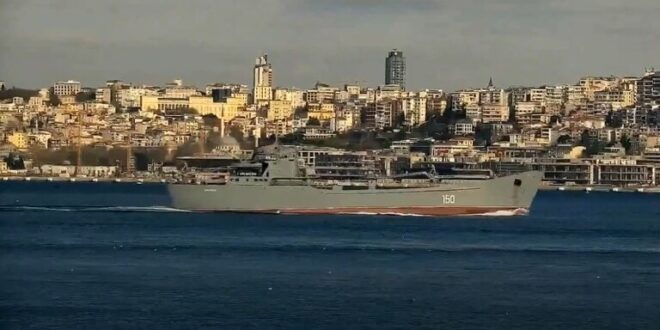 بالصور: سفينة انزال حربيّة روسية تتجه الى سوريا