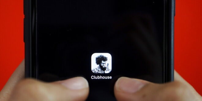ما الذي يجب أن تعرفه عن تطبيق Clubhouse المتصاعد بقوة ضمن الشبكات الاجتماعية؟