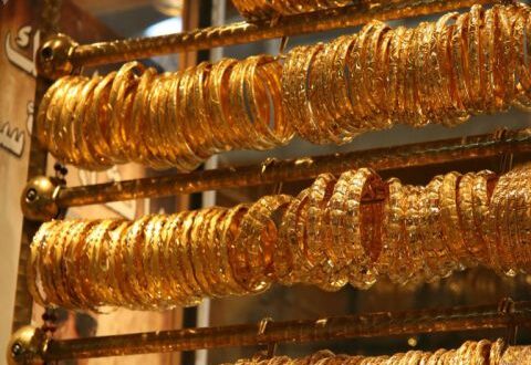 في أسواق دمشق.. صاغة يبيعون الذهب بزيادة 30 ألف ليرة عن التسعيرة الرسمية