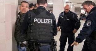 ألمانيا تحاكم لاجئين سوريين متهمين بقتل ضابط سوري