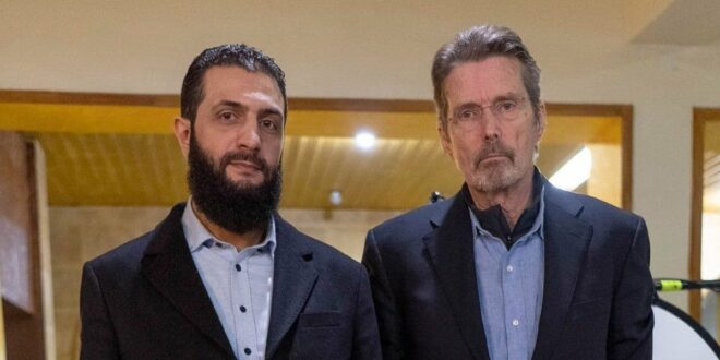 الولايات المتحدة تعلق على لوك "الجـولانـي" الجديد: شو هالبدلة الحلوة..