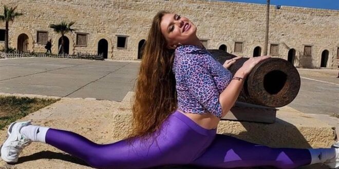 الراقصة الروسية ديانا تشعل غضب المصريين بعد صور مثيرة في قلعة أثرية.. شاهد!
