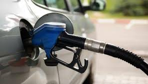 وزارة النفط تبرر رفع أسعار البنزين و الغاز المنزلي