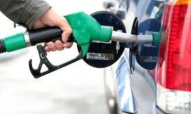 «محروقات» تنفي إلغاء اللون البنفسجي في البنزين وسائقون وأصحاب محطات الوقود يؤكدون
