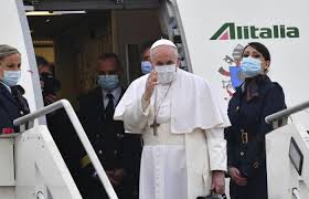 البابا فرنسيس يصل إلى بغداد في زيارة تاريخية