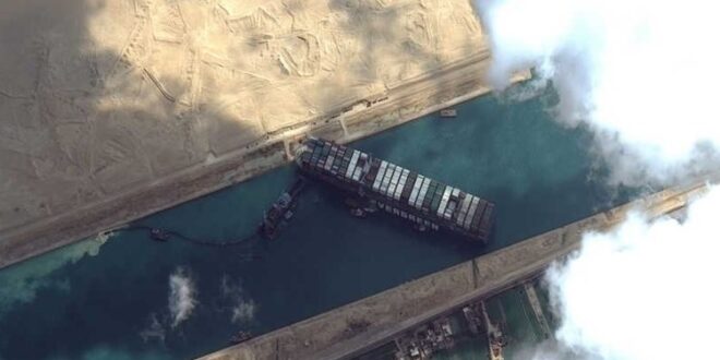 أزمة السفينة الجانحة في قناة السويس.. هل الحادث مدبر؟