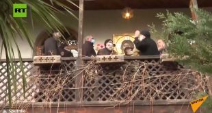 شجار رجال دين في أبرشية بجورجيا ينتهي بسقوط 10 من الشرفة