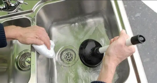 طرق فعالة لتنظيف بالوعة الأحواض المسدودة