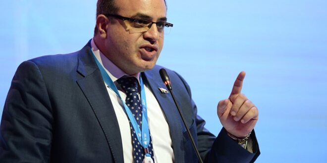 وزير الاقتصاد والتجارة الخارجية الدكتور سامر الخليل