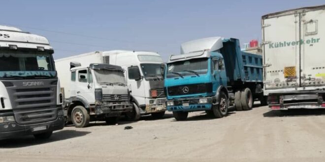 الشاحنات السورية تعاني من "جابر" الأردني وتتجه إلى العراق في طريقها للسعودية