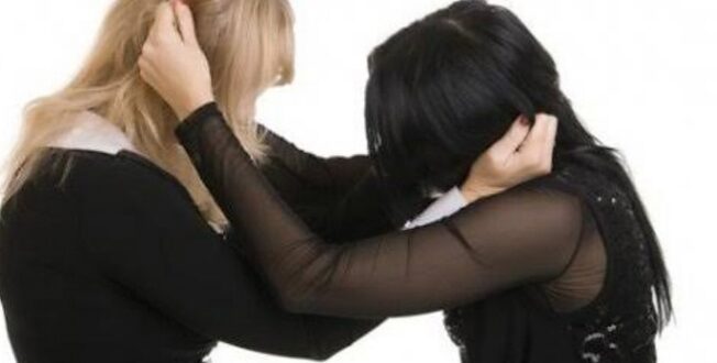مشاجرة بسبب كيس قمامة تنتهي بمقتل سيدتين