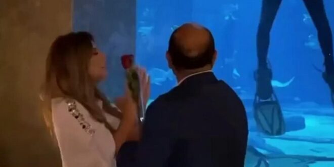 فنانة لبنانية يفاجئها حبيبها ويطلب يدها في دبي