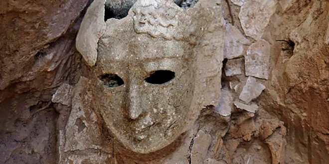 باحثون يكشفون سر مقتل "تاكابوتي" في مصر القديمة
