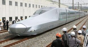 شركة قطارات اليابان تعتذر عن تأخر القطار دقيقة وتفتح تحقيقا