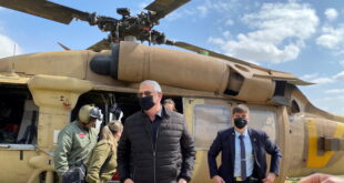 فرار وزير الدفاع الاسرائيلي بعد استهداف المنطقة التي يزورها بالصواريخ