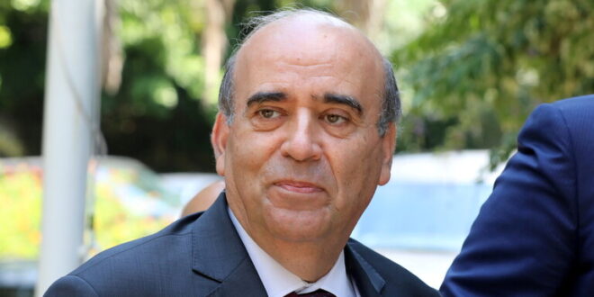 اعفاء وزير الخارجية اللبناني من منصبه بعد ساعات