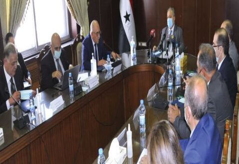 وضع الشخص المناسب في المفاصل المهمة.. صباغ: لجنة لإعادة المستثمرين الذين غادروا سورية