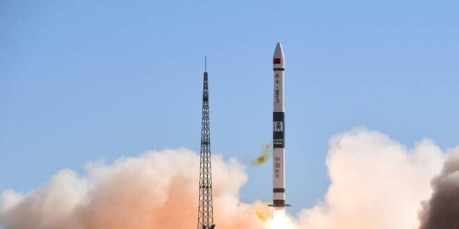 صاروخ صيني «خارج عن السيطرة» يهدد الأرض!