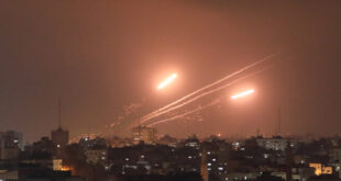صاروخ يجبر طائرة إسرائيلية على تغيير مسارها وأحد ركابها صور المشهد.. شاهد!