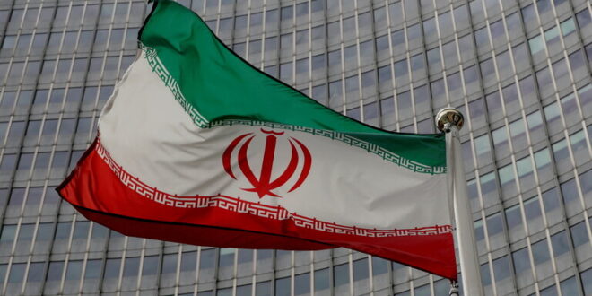 إيران تعلن أن الولايات المتحدة وافقت على رفع عقوبات النفط والشحن